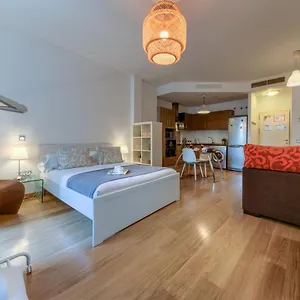 Apartamento Lyrioshomes Apartamento Estudio La Biznaga, Málaga
